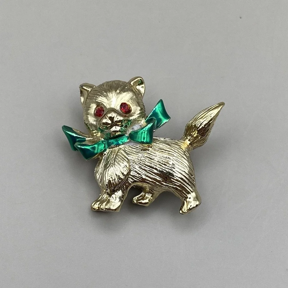 Vintage Holiday Dog Fox Cat‎ Rhinestone Enameled Christmas Pin Brooch Gold Tone
